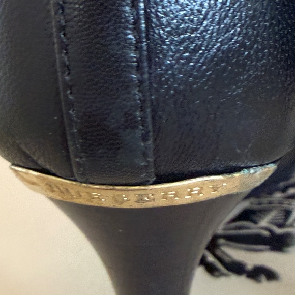 USED AUTHENTIC BURBERRY HERITAOE LOCK HAINAULT 85 ANKLE BOOT, BLACK, SIZE 6 - Picture 12 of 16